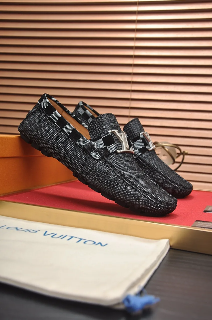 Men's men's shoes 💰420💶 [LV Doudou shoes] (water-dyed cowhide lining) new model is on the market, available on the official website. The new Doudou shoes are processed into single-color materials, and the uppers are made of imported horsehide leather. The body of the shoe is fully hemmed with mark thread, and is lined with imported original cowhide leather. The elegant shoe shape is super suitable for all-matching, and the size is 38-44.